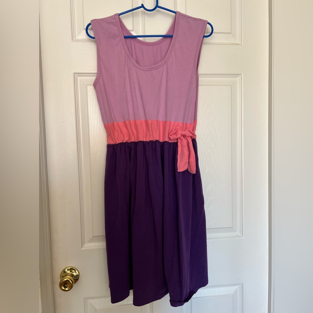 Medium purple pink dress (Esmeralda, Úrsula, Rapunzel)